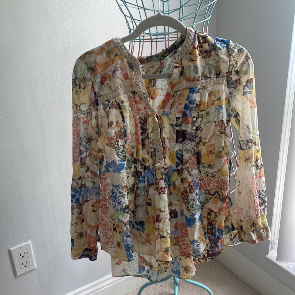 Cute blouse great condition bought at Anthropologie